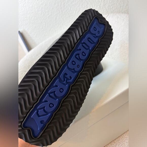 Burberry women’s ekd lambskin leather slides 40 - Picture 5 of 6